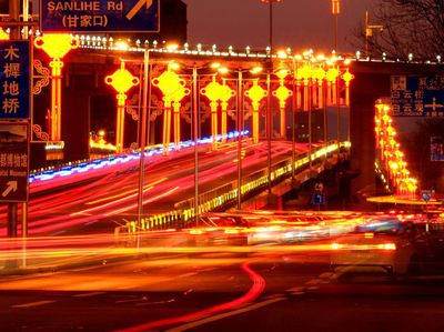 Pernak-pernik Imlek Mulai Hiasi Jalanan di Beijing