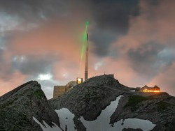 Ilmuwan Kendalikan Petir Pakai Sinar Laser