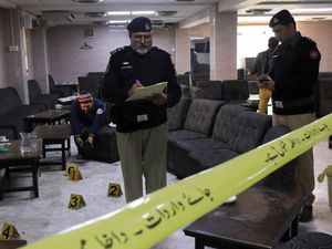 Ngeri! Pengacara Terkenal Pakistan Ditembak Mati di Pengadilan