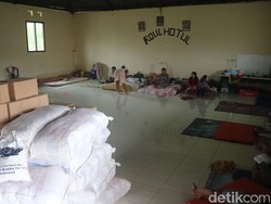 17 Hari Mengungsi, Korban Banjir di Sukolilo Pati Butuh Susu Anak