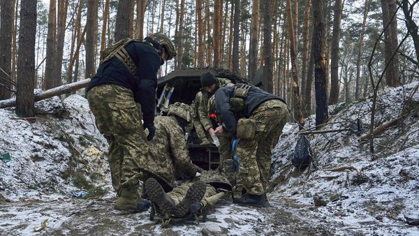 Potret Perjuangan Tentara Medis Ukraina di Medan Perang