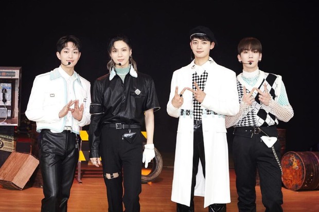 Potret SHINee/ Foto: instagram.com/shinee Potret SHINee