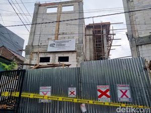 Penjelasan Gamblang Walkot Eri Soal Penyegelan SD dan MI di Ampel Surabaya Penjelasan Gamblang Walkot Eri Soal Penyegelan SD dan MI di Ampel Surabaya