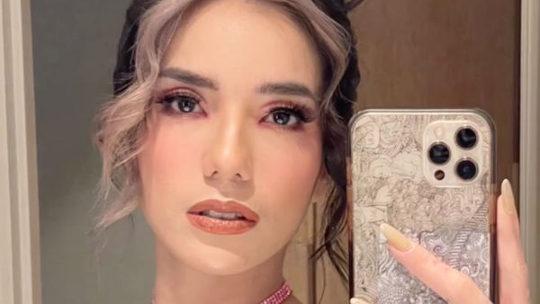 8 Foto Terbaru Sheila Marcia yang Makin Cantik & Menawan, Gayanya Bak ABG