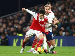 Momen Viral Tomiyasu, Kebersihan Sebagian dari Kemenangan