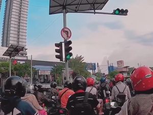 Begini Penjelasan soal Viral Lampu Hijau Tercepat di Surabaya Begini Penjelasan soal Viral Lampu Hijau Tercepat di Surabaya