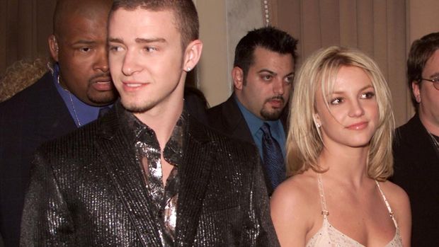 Justin Timberlake and Britney Spears at 'A Family Celebration 2001' at the Regent Beverly Wilshire Hotel, Beverly Hills, Ca. 4/1/01. Los Angeles. Photo by Kevin Winter/Getty Images.
