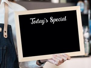 5 Tanda Menu Spesial di Restoran Tak Perlu Dicoba Menurut Chef 5 Tanda Menu Spesial di Restoran Tak Perlu Dicoba Menurut Chef
