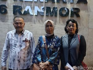 Status DPO Dicabut, Ike Farida Kini Dicegah ke LN Buntut Konflik Apartemen Status DPO Dicabut, Ike Farida Kini Dicegah ke LN Buntut Konflik Apartemen