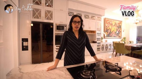 Potret 3 Dapur Ussy Sulistiawaty, Dapur Khusus hingga Dapur Bersih