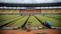 Renovasi yang dilakukan Dispora Kabupaten Bandung terhadap Stadion Si Jalak Harupat, merupakan rekomendasi dari FIFA, mengingat SJH terdaftar sebagai Stadion yang akan digunakan untuk perhelatan Piala Dunia U-20.