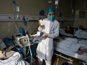 Dokter di China Disarankan Tidak Menulis COVID sebagai Penyebab Kematian