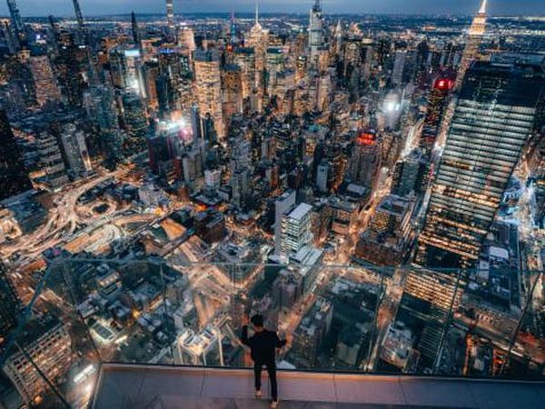 Melihat Kota New York dari Balkon Langit