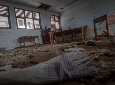 Tolong... Ruang Kelas SDN di Lebak Banten Rusak Berat, Butuh Perbaikan