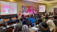 Akademisi menyoroti pentingnya pembenahan total stadion di tanah air dalam menciptakan rasa aman dan nyaman sesuai standar FIFA. Selain itu, berbagai persoalan yang kerap hadir menghiasi wajah sepak bola Indonesia juga mendapat perhatian, seperti rivalitas antar suporter dan persoalan mafia sepak bola.