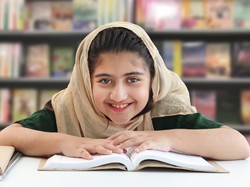 Mengenal Gurindam: Pengertian, Ciri, Struktur, dan Contohnya