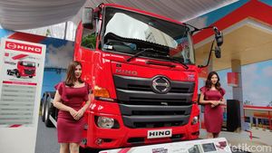Garangnya Hino500 Ultimate Safety, Truk Canggih Pengangkut Bahan Beracun