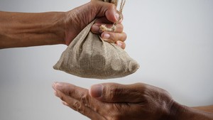 Kapan Waktunya Mengeluarkan Zakat Fitrah? Ini Penjelasannya