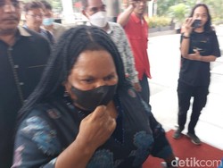 Istri dan Anak Lukas Enembe Ngaku Dicecar Pertanyaan soal Percintaan oleh KPK