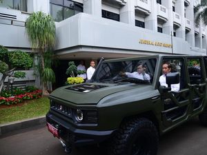 Mengintip Spesifikasi Pindad Maung, Mobil yang Ditumpangi Jokowi-Prabowo Mengintip Spesifikasi Pindad Maung, Mobil yang Ditumpangi Jokowi-Prabowo