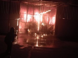 Pergudangan di Kosambi Tangerang Kebakaran, 6 Unit Damkar Diterjunkan