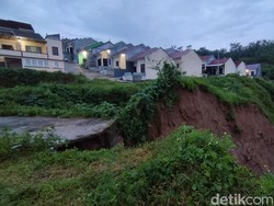 Longsor Parah Ancam Perumahan di Kalongan Ungaran, 5 KK Diungsikan