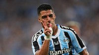 Sementara itu Luis Suarez juga disebut Jorge Mas, bos Inter Miami, sedang dilirik. Pemain Uruguay itu kini sedang berkarier di Brasil membela Gremio. (Foto: SILVIO AVILA / AFP)