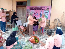 Mak Ganjar Kaltim Ajak Ibu-ibu di Samarinda Tanam Sayuran Hidroponik