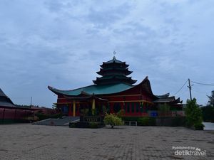 Megahnya Masjid Laksamana Cheng Hoo di Kota Jambi Megahnya Masjid Laksamana Cheng Hoo di Kota Jambi