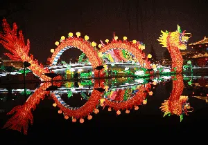 Menikmati Indahnya Warna-warni Cahaya Sambut Imlek