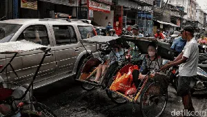 Pasar Teluk Gong Jakut Diserbu Umat Tionghoa Jelang Imlek