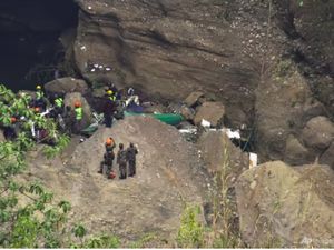 Korban Yeti Airlines Tinggal 1 Lagi, Pencarian Pakai Drone karena Kabut Tebal Korban Yeti Airlines Tinggal 1 Lagi, Pencarian Pakai Drone karena Kabut Tebal