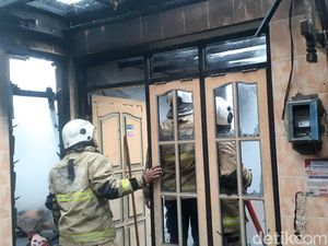 Rumah di Permukiman Padat Semarang Terbakar