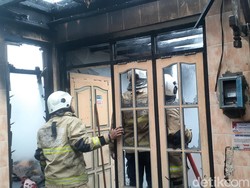 Rumah di Permukiman Padat Semarang Terbakar