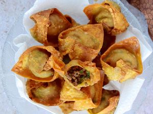 Resep Pangsit Daging Goreng yang Renyah Garing untuk Menu Imlek Resep Pangsit Daging Goreng yang Renyah Garing untuk Menu Imlek