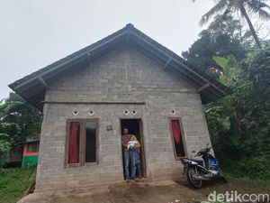 Kisah Sukiyah Berambut Gimbal di Semarang yang Kini Dirawat Adiknya Kisah Sukiyah Berambut Gimbal di Semarang yang Kini Dirawat Adiknya