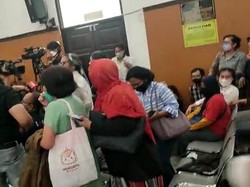 Hakim Usir Pendukung Bharada E yang Bikin Ricuh di Sidang