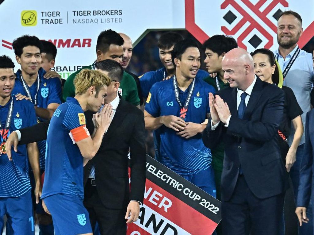 Presiden FIFA Puji-puji Thailand dan Vietnam, Sepakbola Indonesia Sehat? Presiden FIFA Puji-puji Thailand dan Vietnam, Sepakbola Indonesia Sehat?