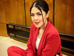 Cerita Tina Toon Rayakan Imlek dalam Keadaan Berduka