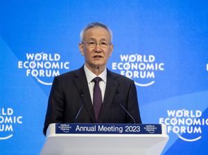 China Tegaskan Kembali Normal Usai Cabut Pembatasan COVID-19 China Tegaskan Kembali Normal Usai Cabut Pembatasan COVID-19