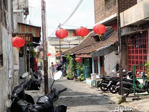 Harmonis! Begini Kompaknya Warga Berbaur di Kampung Pecinan Solo Harmonis! Begini Kompaknya Warga Berbaur di Kampung Pecinan Solo