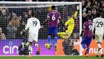 David De Gea Sudah Terbang, Bola Tetap Masuk Gawang