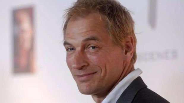 Julian Sands