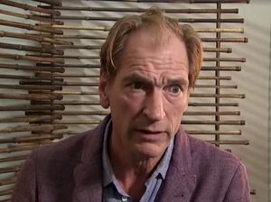 5 Bulan Hilang Saat Mendaki, Julian Sands Dinyatakan Meninggal 5 Bulan Hilang Saat Mendaki, Julian Sands Dinyatakan Meninggal