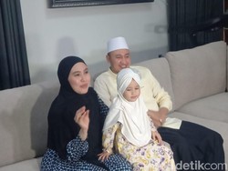 Umrah Jadi Hadiah Luar Biasa Ultah Kartika Putri dari Habib Usman