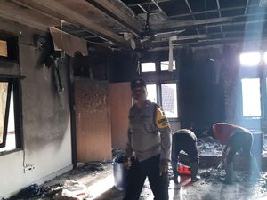 Kantor Desa Kekeran Mengwi Terbakar, Kerugian Hampir Setengah Miliar Kantor Desa Kekeran Mengwi Terbakar, Kerugian Hampir Setengah Miliar