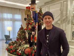 10 Artis Top Ini Banting Setir Jadi Tukang Las Sampai Tentara AS