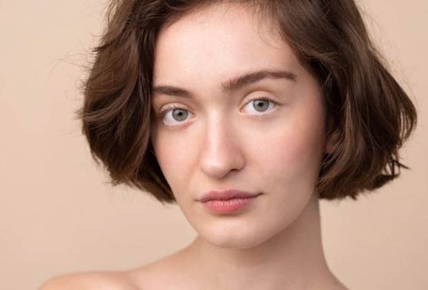 Light ivory/ foto: Freepik/ freepik Perempuan