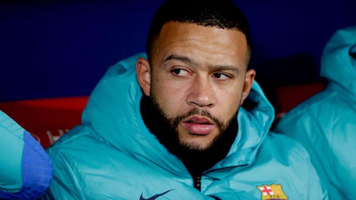  Disappointed  Memphis Depay of FC Barcelona  during the La Liga Santander  match between Atletico Madrid v FC Barcelona at the Estadio Civitas Metropolitano on January 8, 2023 in Madrid Spain (Photo by David S. Bustamante/Soccrates/Getty Images)