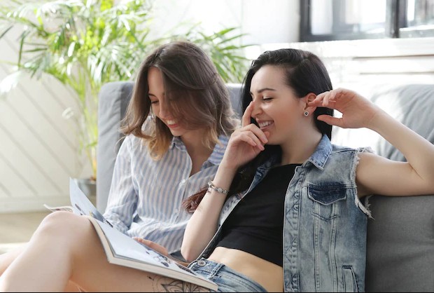 Nggak Pelit untuk Berbagi Ilmu. Foto Freepik.com: racool studio Nggak Pelit untuk Berbagi Ilmu. Foto Freepik.com: racool studio